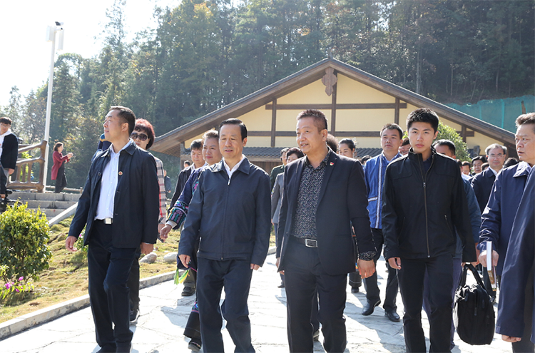 十八洞村環衛一體化項目獲湖南省領導肯定